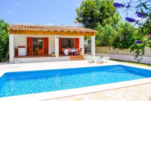Villa in Cala Egos Sleeps 6 with Pool Air Con and WiFi