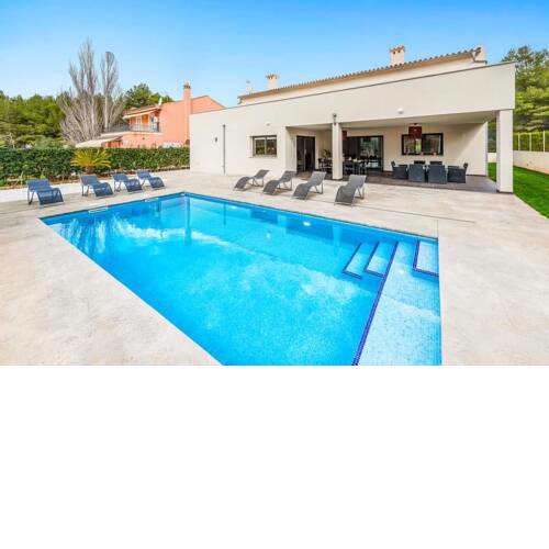 Villa in es Mal Pas Sleeps 8 with Pool Air Con and WiFi