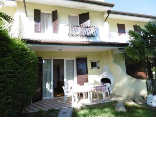 Villa in excellent location for 6 people with swimming pool