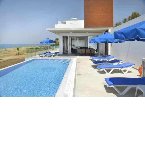 Villa in Gialia Sleeps 8 with Pool Air Con and WiFi
