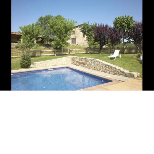 Villa in Gironella Sleeps 14 with Pool