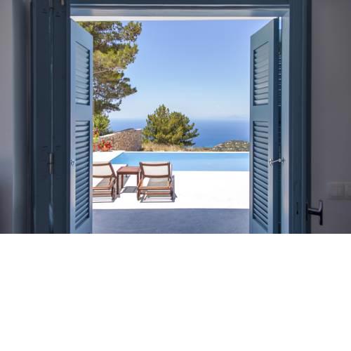 Villa in Kalamitsi with an incredible View