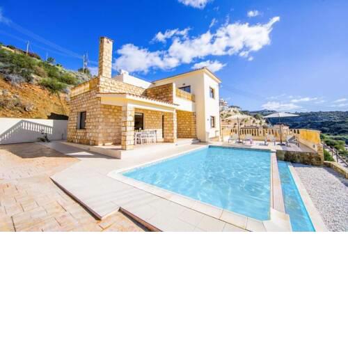 Villa in Kissonerga Sleeps 6 includes Swimming pool Air Con and WiFi 1