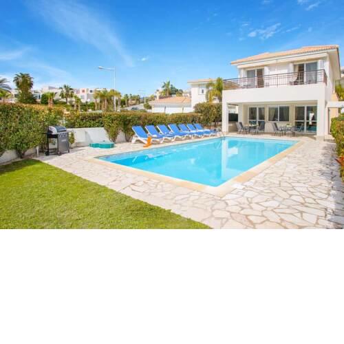 Villa in Kissonerga Sleeps 9 includes Swimming pool Air Con and WiFi