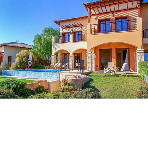 Villa in Kouklia Sleeps 4 includes Swimming pool Air Con and WiFi 1