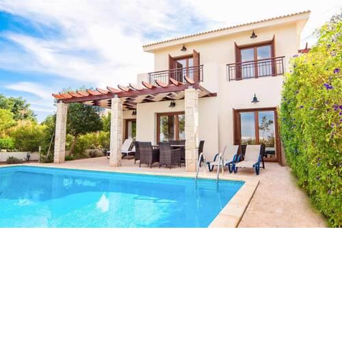 Villa in Kouklia Sleeps 6 includes Swimming pool Air Con and WiFi 1
