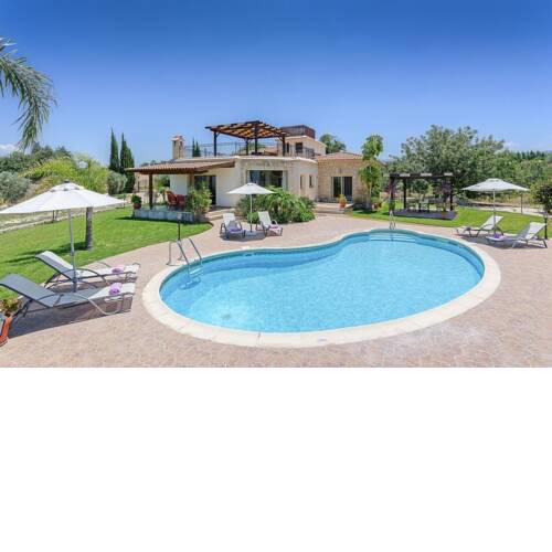 Villa in Latchi Sleeps 6 includes Swimming pool Air Con and WiFi 9