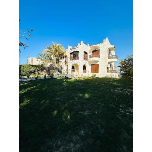 Villa in marina 5 - First Row Lake View