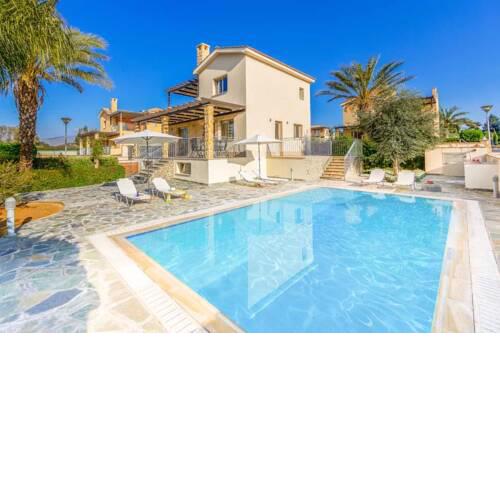 Villa in Mavroli Sleeps 6 includes Swimming pool Air Con and WiFi 9