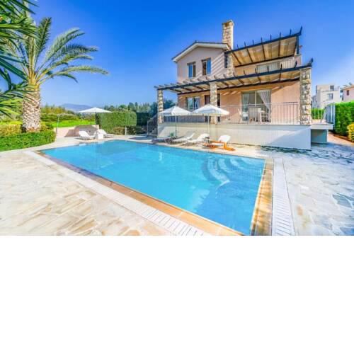 Villa in Mavroli Sleeps 8 with Air Con and WiFi