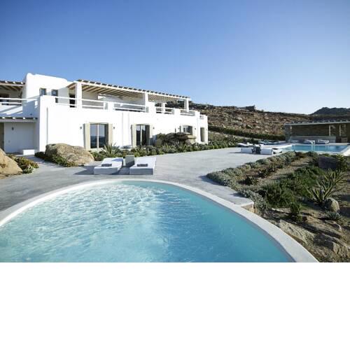 Villa in Paraga Sleeps 16 with Pool and Air Con