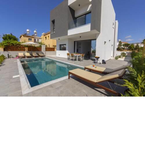 Villa in Pegeia Sleeps 6 includes Swimming pool Air Con and WiFi 9 6