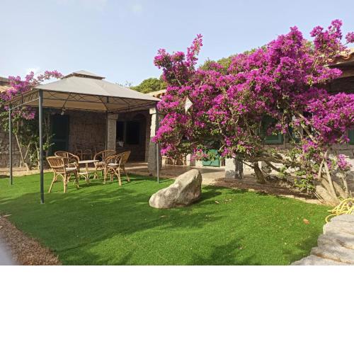 Villa in pietra Santa Teresa di Gallura