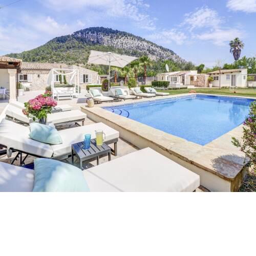 Villa in Pollenca Sleeps 10 with Pool and Air Con