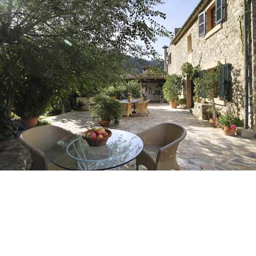 Villa in Pollenca Sleeps 12 includes Swimming pool and Air Con