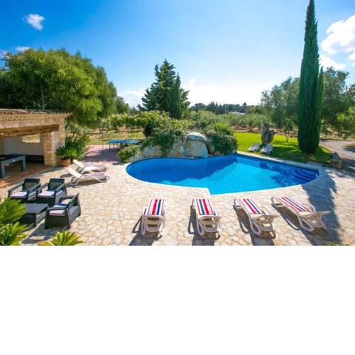 Villa in Pollenca Sleeps 8 includes Swimming pool Air Con and WiFi 8