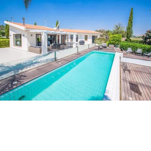 Villa in Protaras Sleeps 8 with Pool Air Con and WiFi