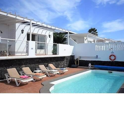 Villa in Puerto del Carmen Sleeps 6 includes Swimming pool Air Con and WiFi