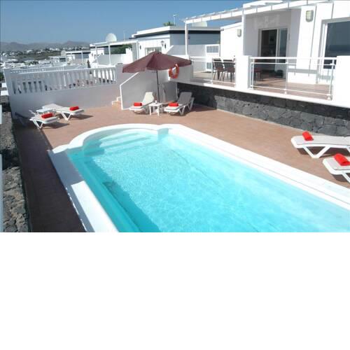 Villa in Puerto del Carmen Sleeps 6 includes Swimming pool and WiFi