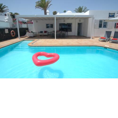 Villa in Puerto del Carmen Sleeps 8 includes Swimming pool and Air Con 9