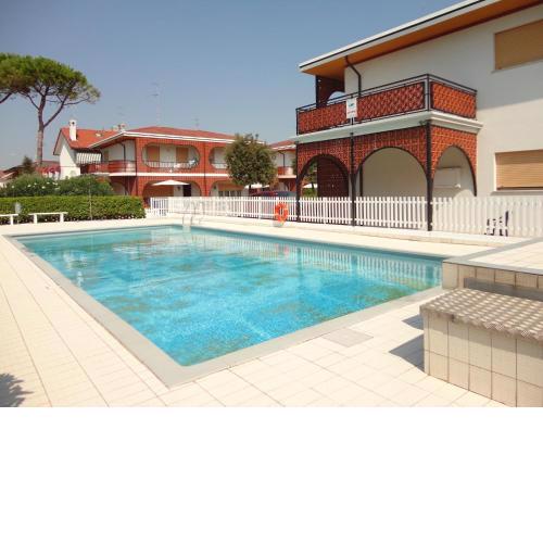 Villa in Residence with Swimming Pool Excellent Location by Beahost Rentals