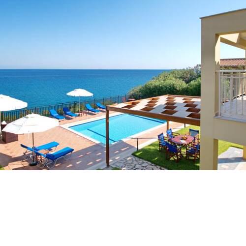 Villa in Skala Sleeps 7 with Pool and Air Con