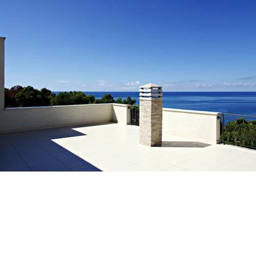 Villa in Sutomore