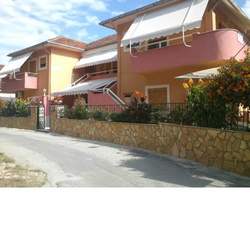 Villa Ira Studios - Apartments
