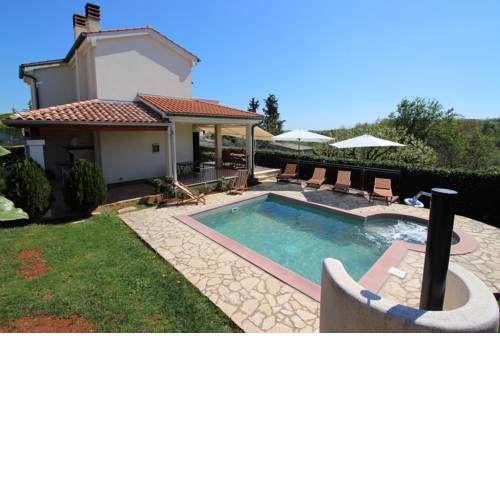 Villa Jaki