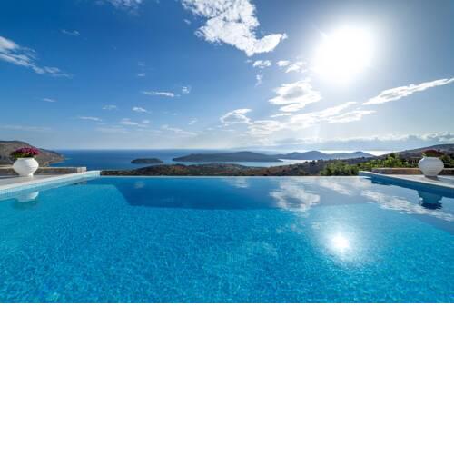 Villa Kalydon-Luxury Single Storey Villa with Heated Pool