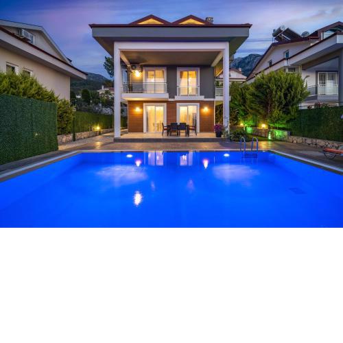 Villa Kamelya, ısıtmalı kapalı havuz ve saunalı tatil villanız