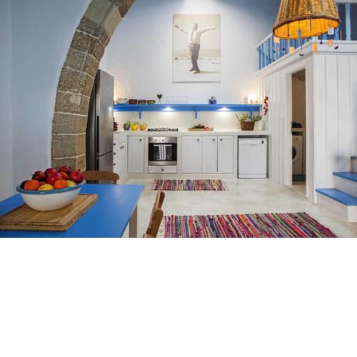 VILLA KEFI,a cozy place with vibrant colours
