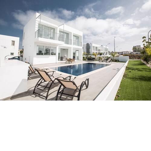 Villa Kennedy - Luxury 3 Bedroom Kapparis Villa with Private pool - Close to the Beach