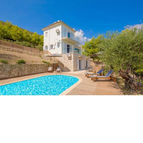 Villa Keri Sea