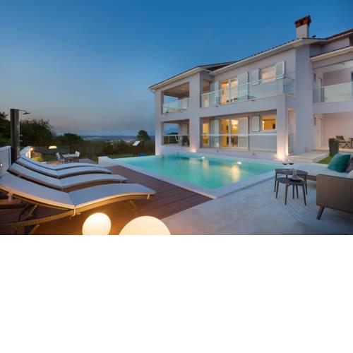 Villa L