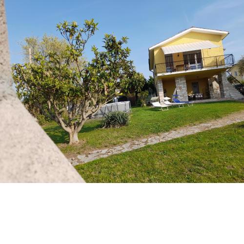 Villa La Magnolia - Private Beach Access, Garden, Views