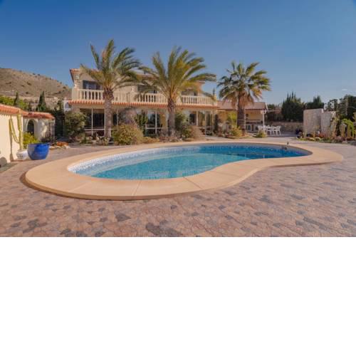 Villa Las Brujas de la Suerte