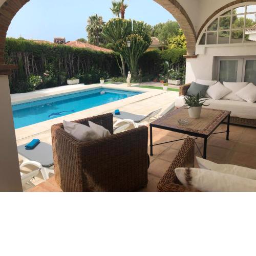 Villa Las Niñas