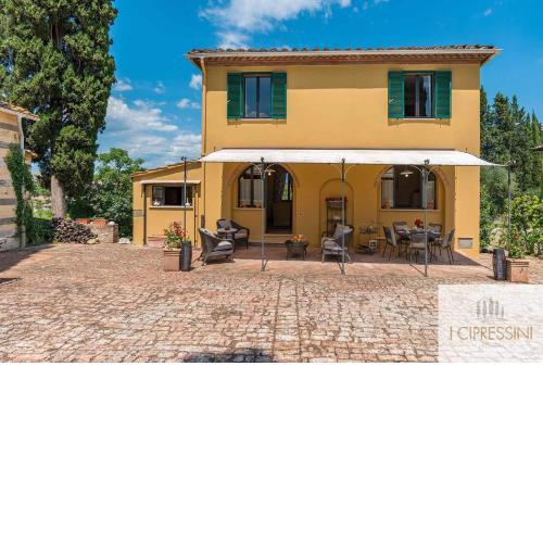 Villa Le Tortore privata lusso piscina tennis relax Chianti Siena Toscana