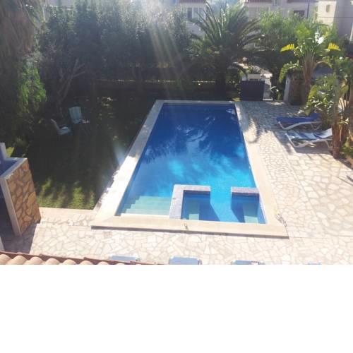 Villa Leon