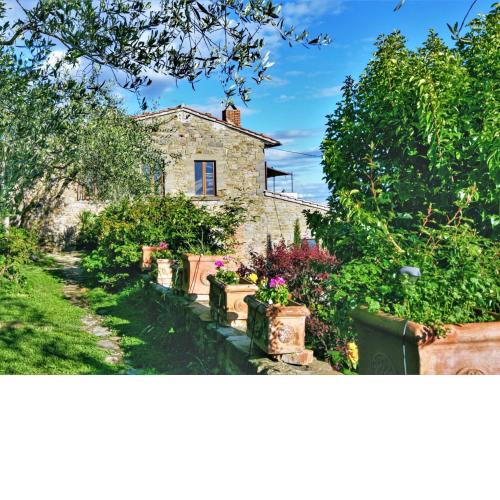 Villa Letizia in Cortona with private pool and hot tub