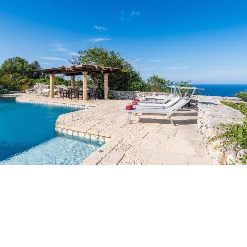 Villa Licucuruzzi e trulli