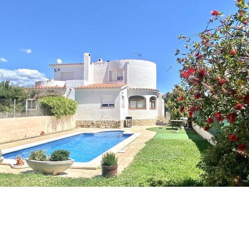 Villa Limonera 3 bedroom villa with private swimming pool ideal for families