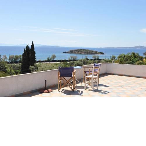 Villa Linares 50 meters from the sea