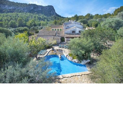 Villa Lloberina in the Midst of Nature