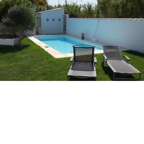 Villa Lolo con jardin y piscina privada