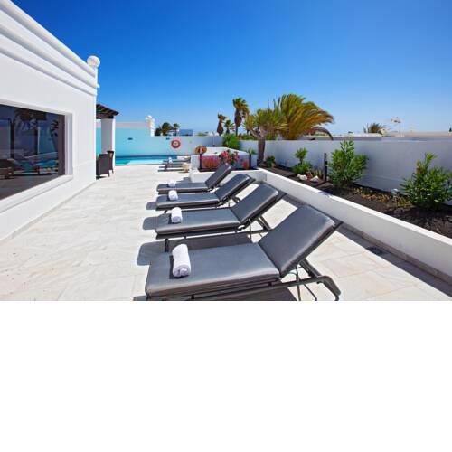 Villa Luciente - 3 Bedroom Villa - Great Pool Area - Perfect for Families