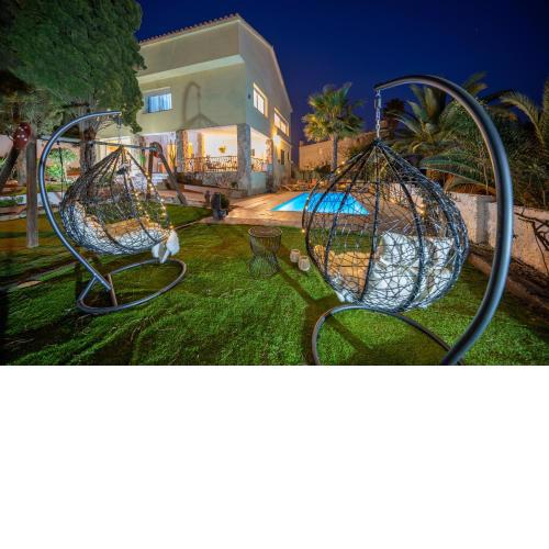 VILLA LUX GALLERY