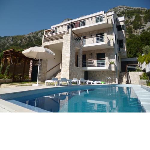 Villa "M Family"