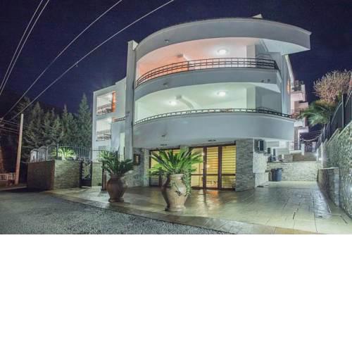 Villa M